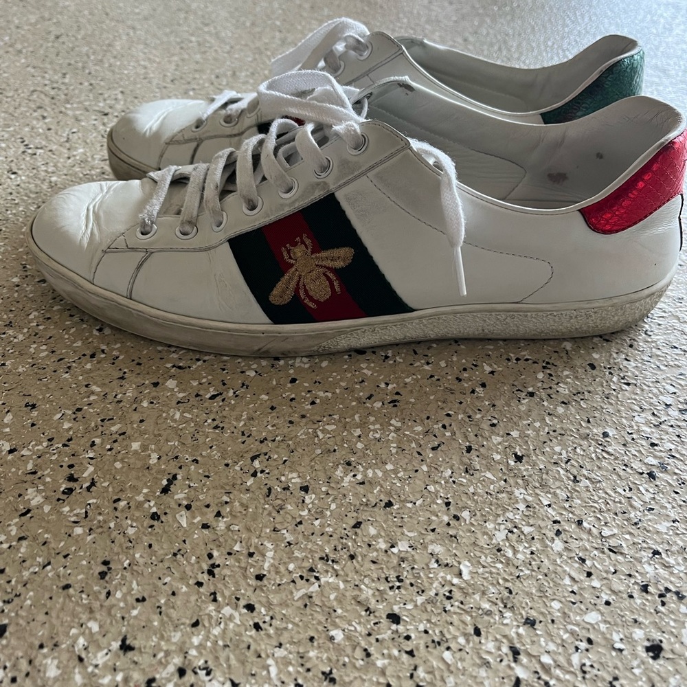 Lightly Worn Men’s Gucci Sneakers